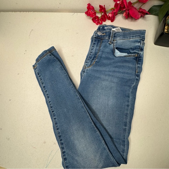 💙Old Navy Super Rockstar Jeggings Girl Jeans 💙 - Picture 1 of 5